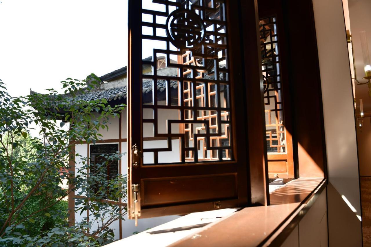 Xishu Garden Inn - Travel Agency Service - Car Rent Service - English Speaking Chengdu Eksteriør billede