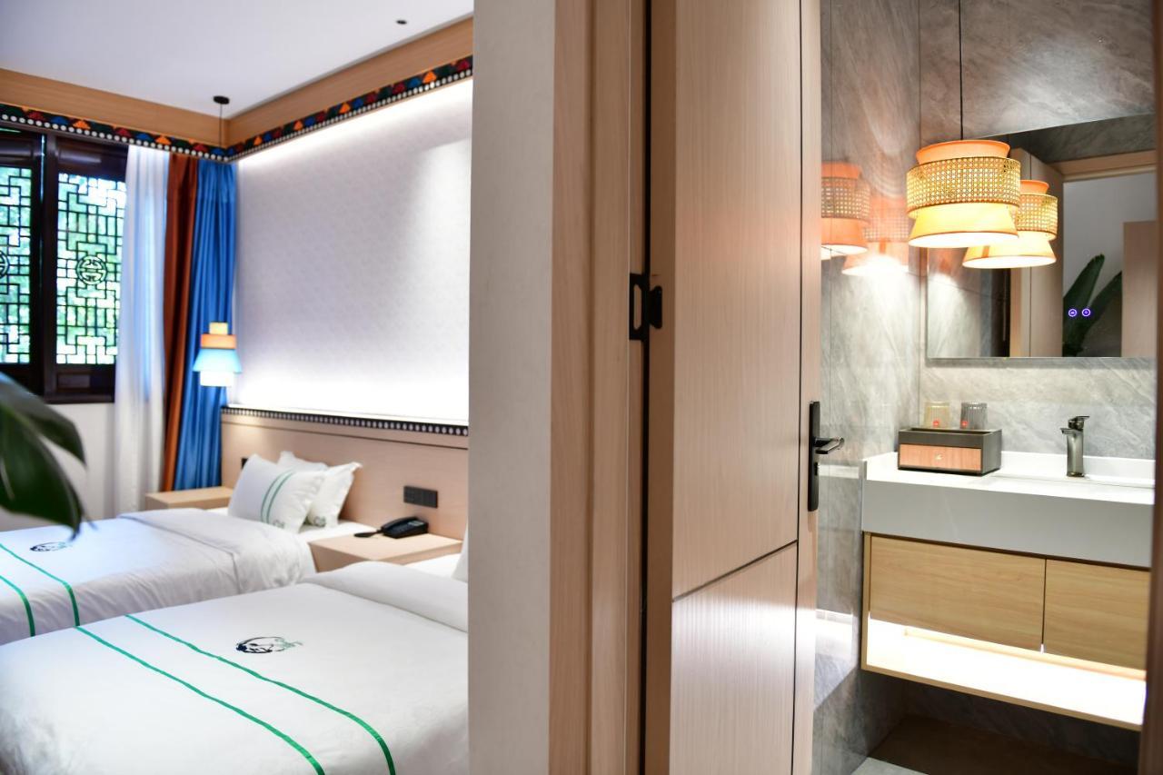 Xishu Garden Inn - Travel Agency Service - Car Rent Service - English Speaking Chengdu Eksteriør billede